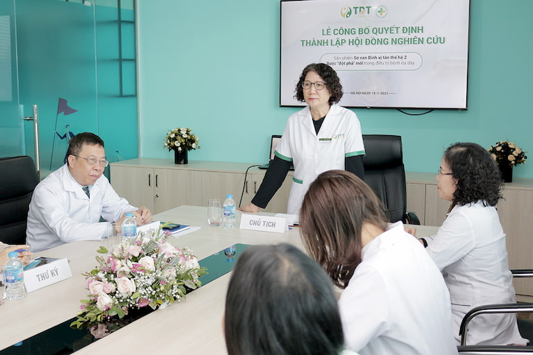 Bác sĩ Tuyết Lan chia sẻ tại Hội đồng