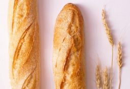 đau dạ dày có nên ăn bánh mì không