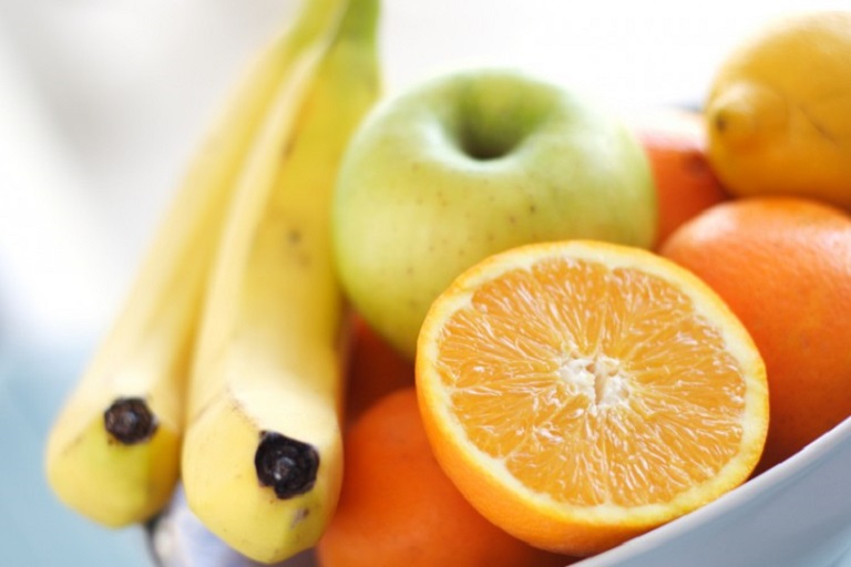 Trẻ bị đau dạ dày nên ăn gì - Tăng cường bổ sung những trái cây giàu vitamin C